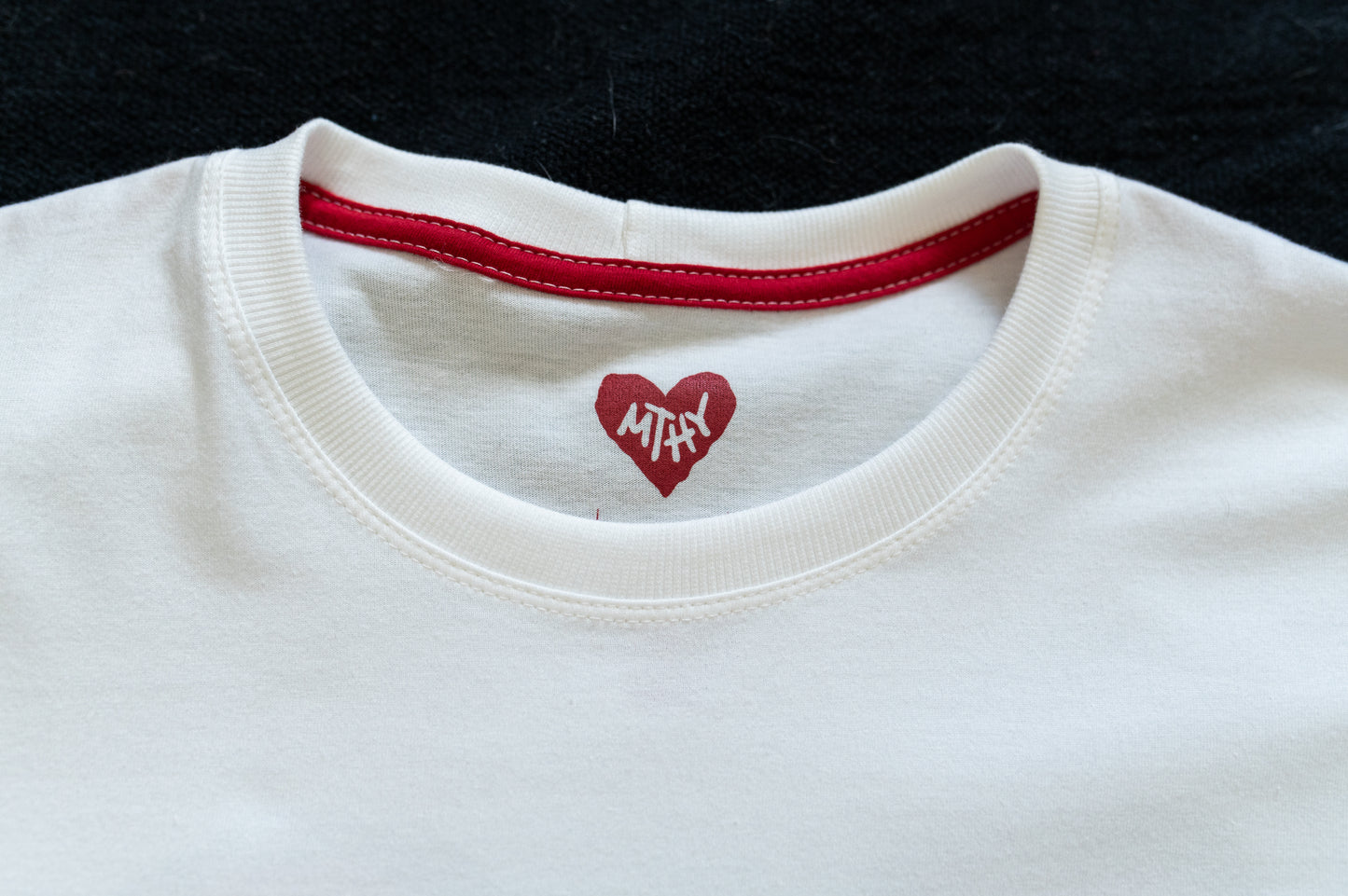 Manga Curta White and Red T-shirt